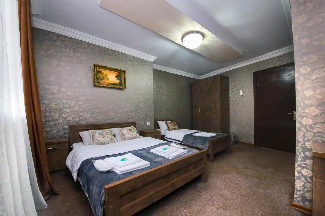 Royal Hotel Τυφλίδα Εξωτερικό φωτογραφία
