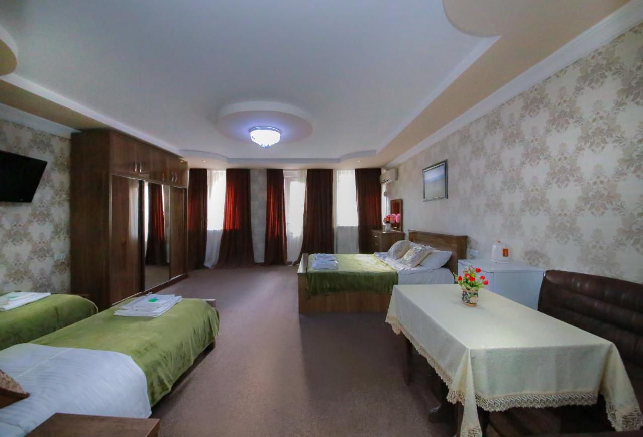 Royal Hotel Τυφλίδα Εξωτερικό φωτογραφία
