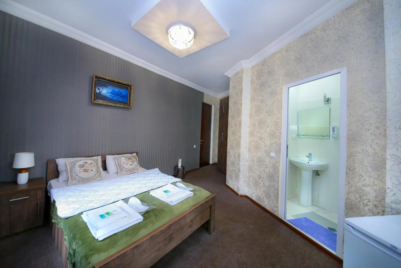 Royal Hotel Τυφλίδα Εξωτερικό φωτογραφία