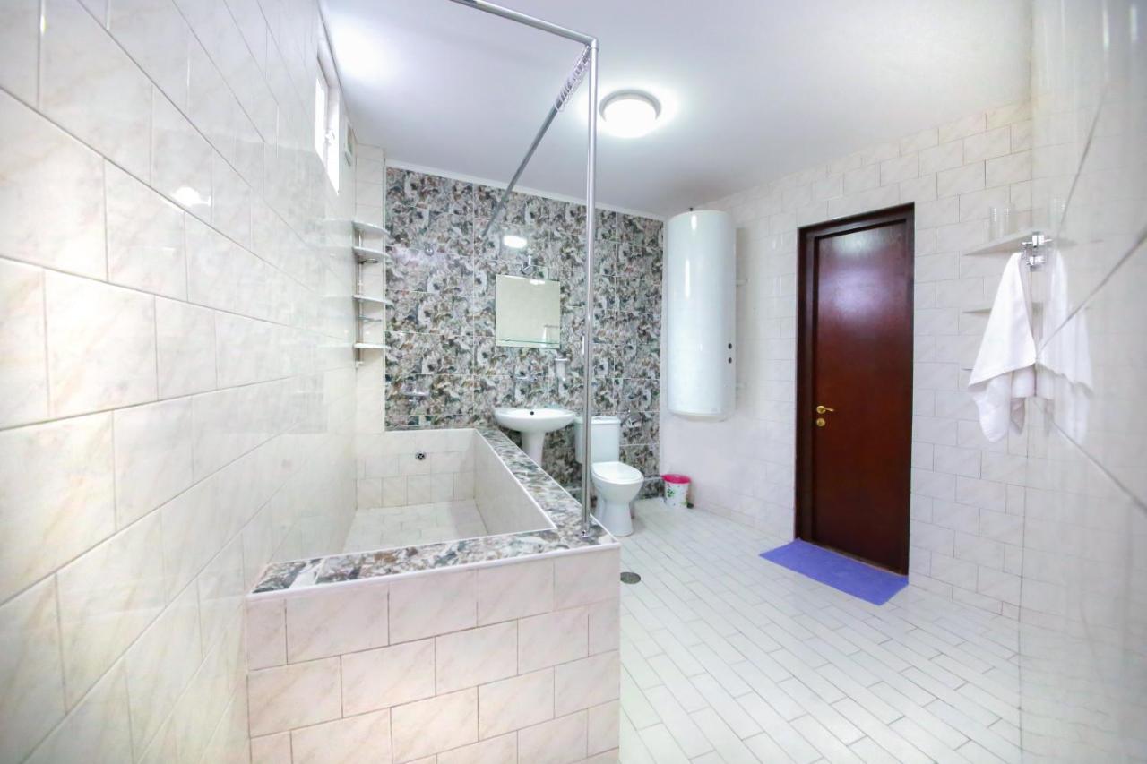 Royal Hotel Τυφλίδα Εξωτερικό φωτογραφία